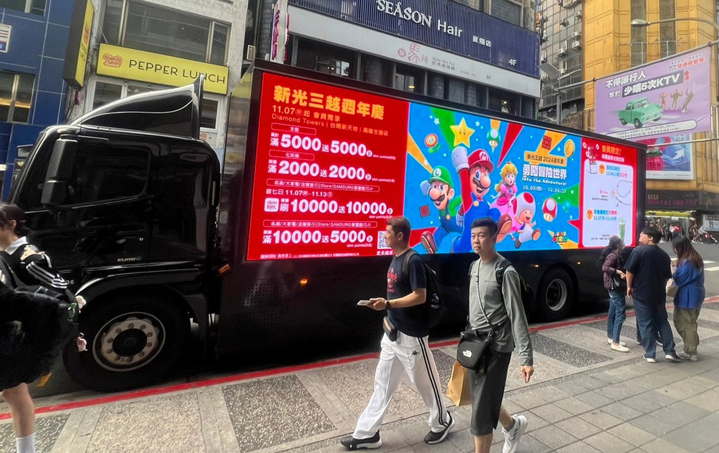台湾 イベントライトボックス車